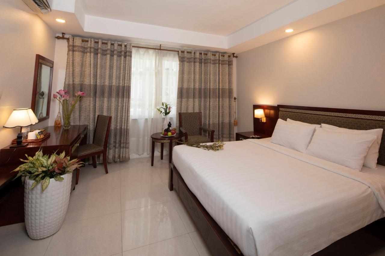 Sunshine Boutique Phu My Hung Hotel